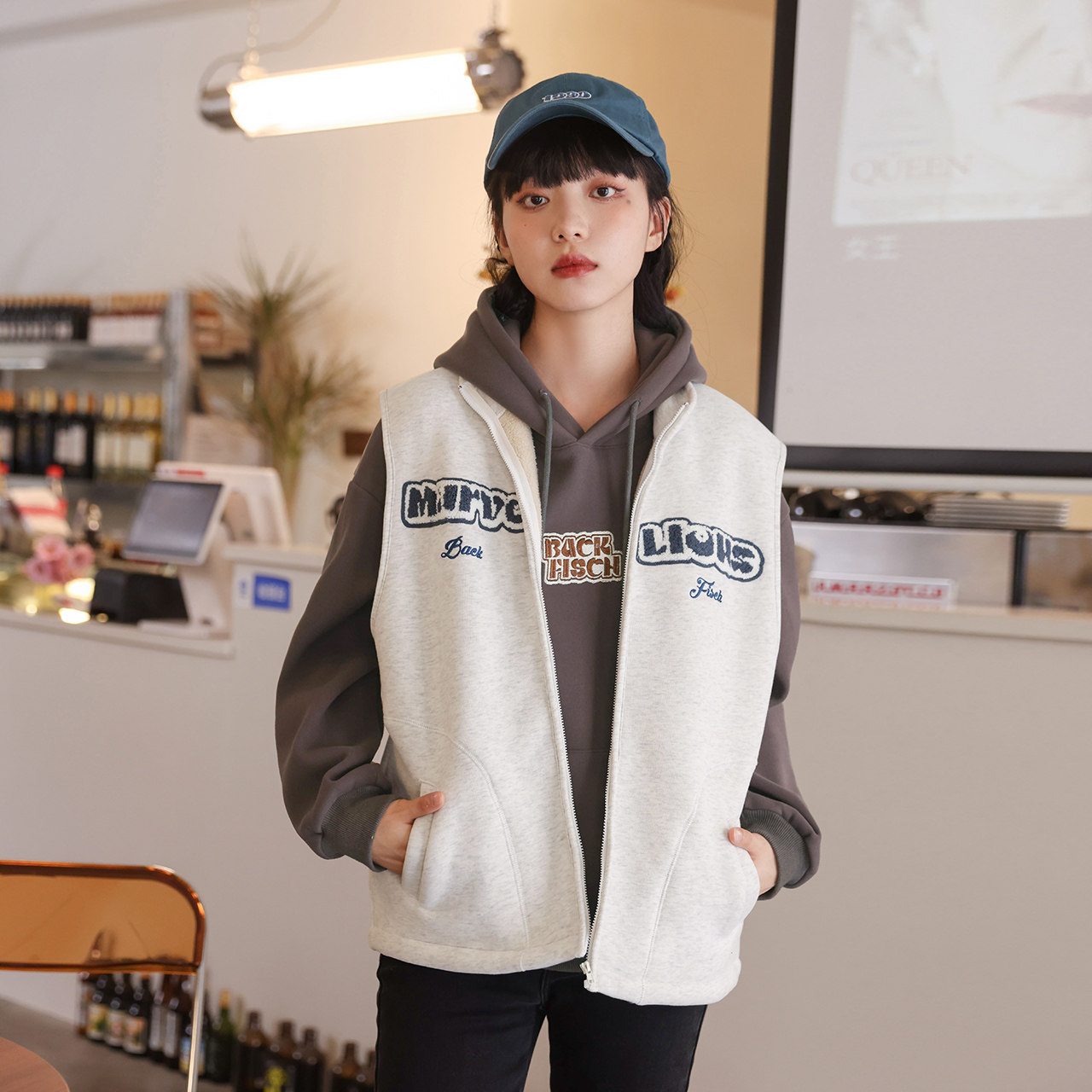 尔给背心外搭外套潮牌炸街加厚连帽卫衣马甲套装女秋冬叠穿两件套