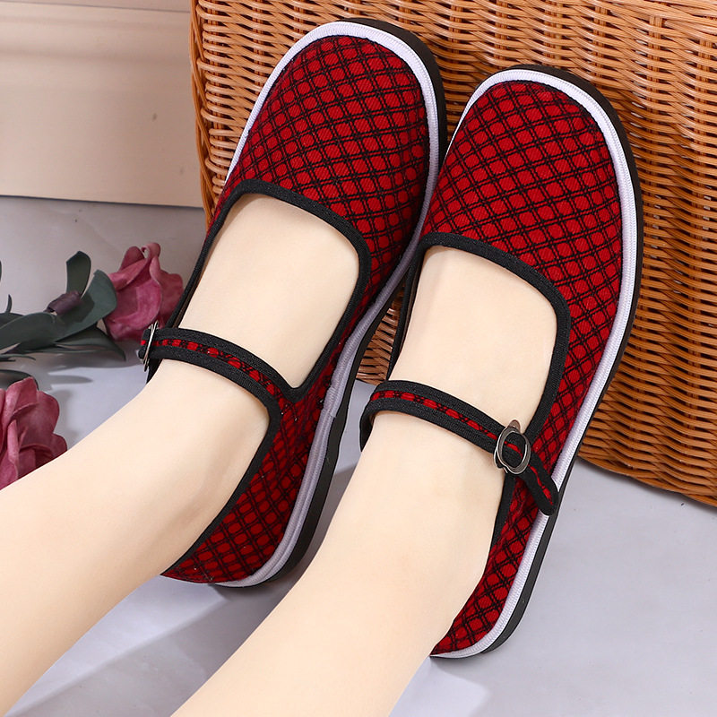 老北京布鞋女夏款手工搭扣浅口透气平底防滑传统中老年妈妈绣花鞋