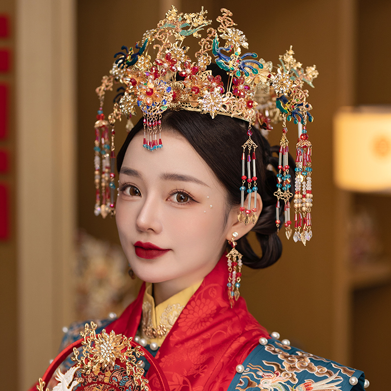 凤冠头饰新娘结婚饰品2023新款大气中式婚礼步摇发饰秀禾流苏发冠