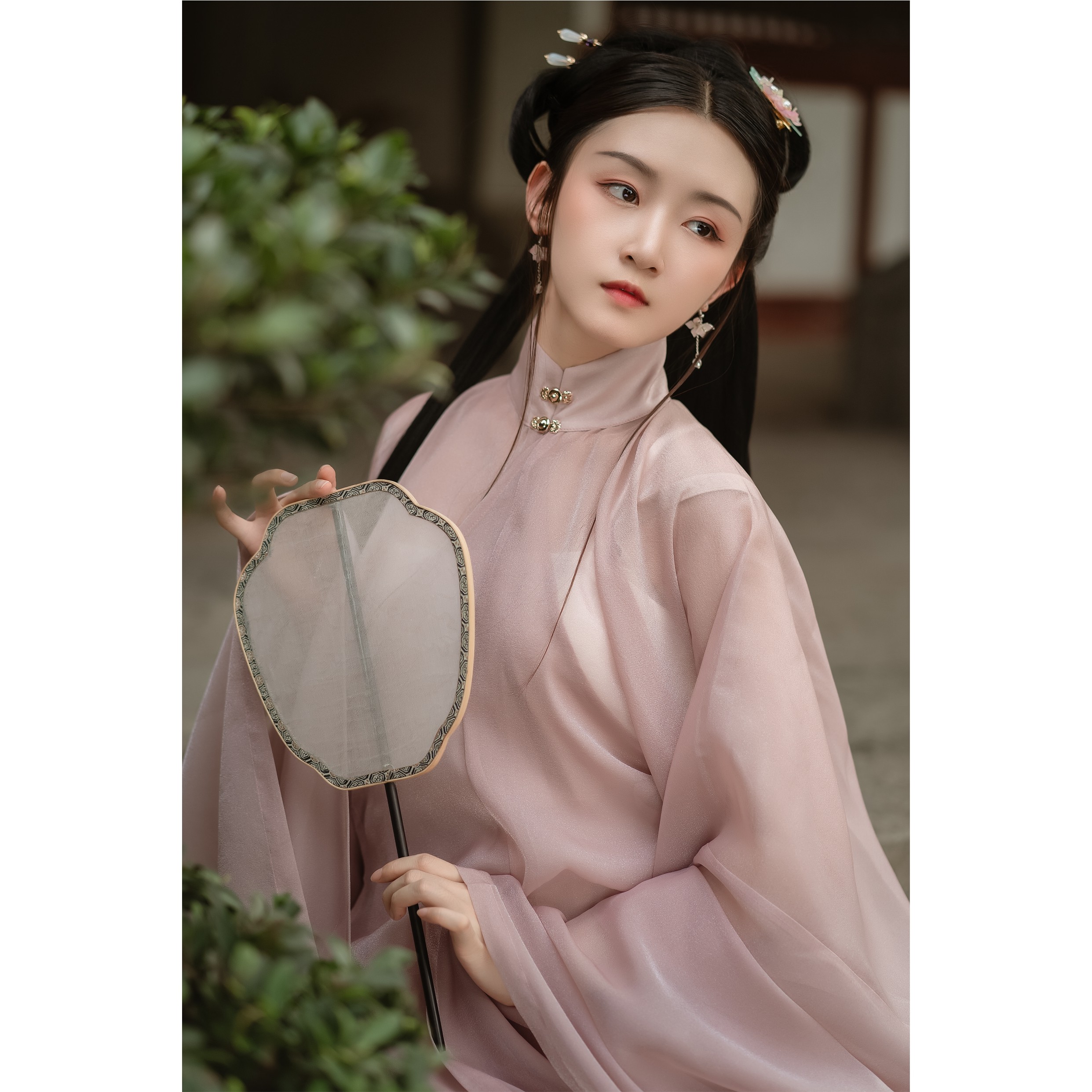 热销古装汉服女装_云出岫原创设计仿孔府立领斜襟长衫汉服女装传统