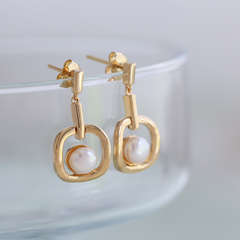 法式现代通勤女性高级设计感耳环金属珍珠耳坠 18k包金夏季不褪色