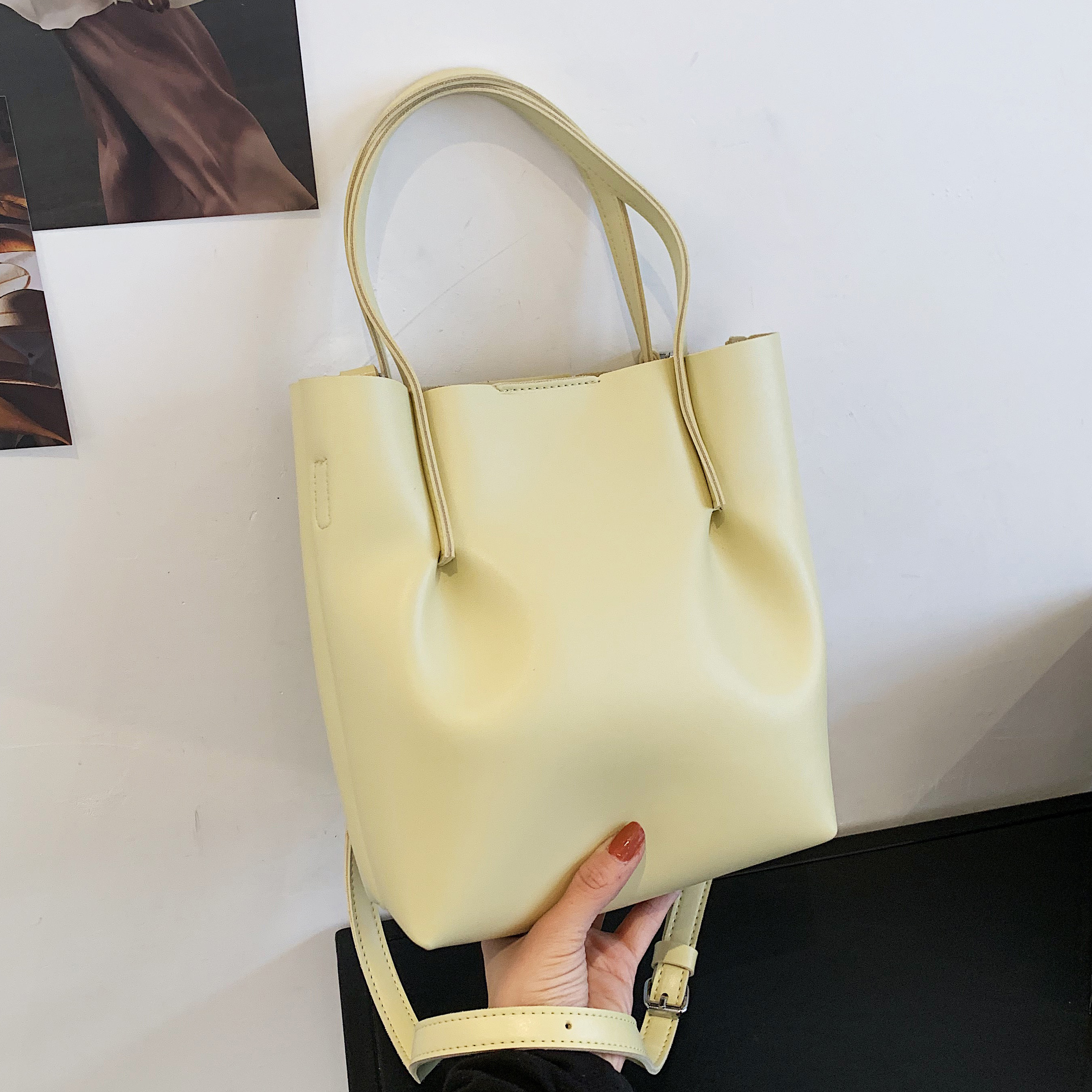 简约大容量包包女上新2021流行新款潮时尚通勤百搭单肩斜跨手提包