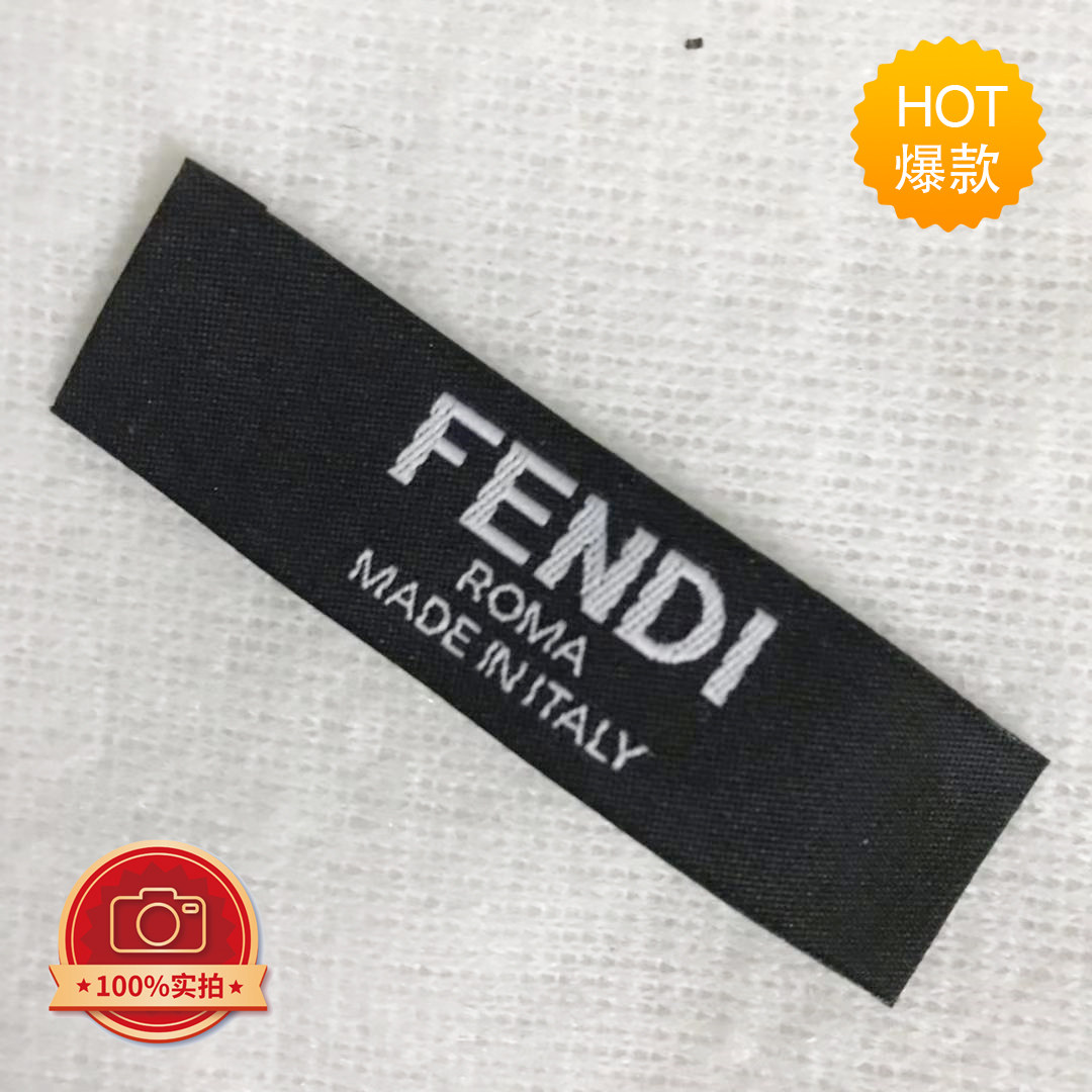 f家 fendi 芬迪黑色大标 小标 白色洗标领标现货高档仿版现货供应