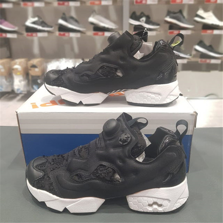 锐步Reebok Pump Fury Naked联名黑白男女情侣充气休闲跑鞋V70166