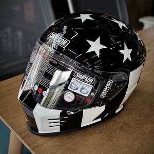 辛普森摩托车头盔