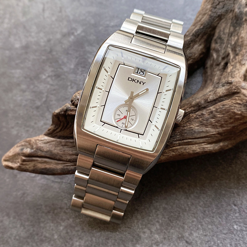 美国中古正品dkny复古高质感方盘独立秒针日历钢制链条石英男手表