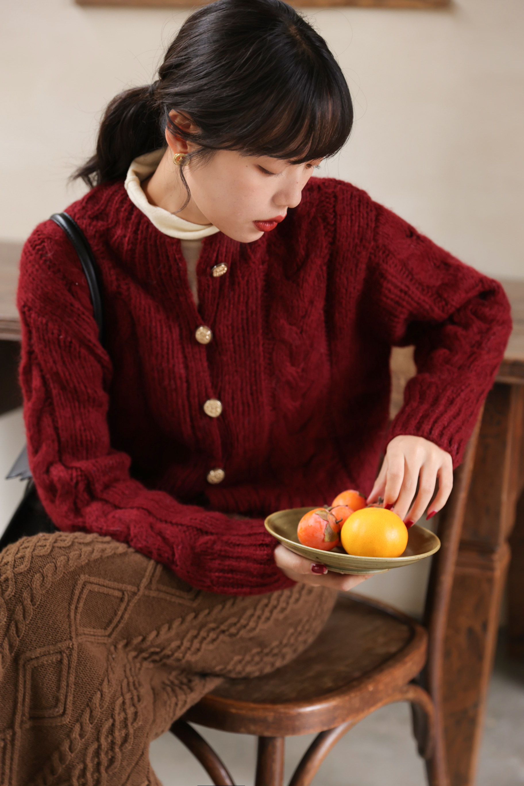 红色毛衣开衫女厚针织