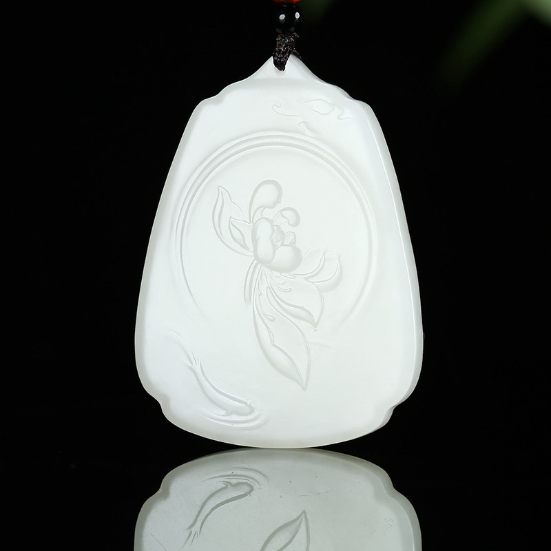 d莲花观音省级大师王保东和田玉白玉牌子挂件玉石吊坠男女27.92g
