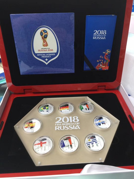 2018年俄罗斯FIFA世界杯最强王者纪念币章套装