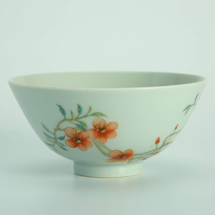 景德镇传统手绘花卉图品茗杯 江西省工艺美术师