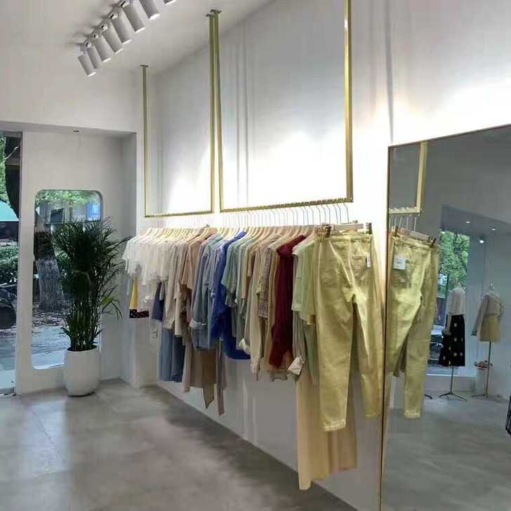 服装店展示架上墙吊架金色U形吊顶悬挂衣架婚纱陈列架女装店货架