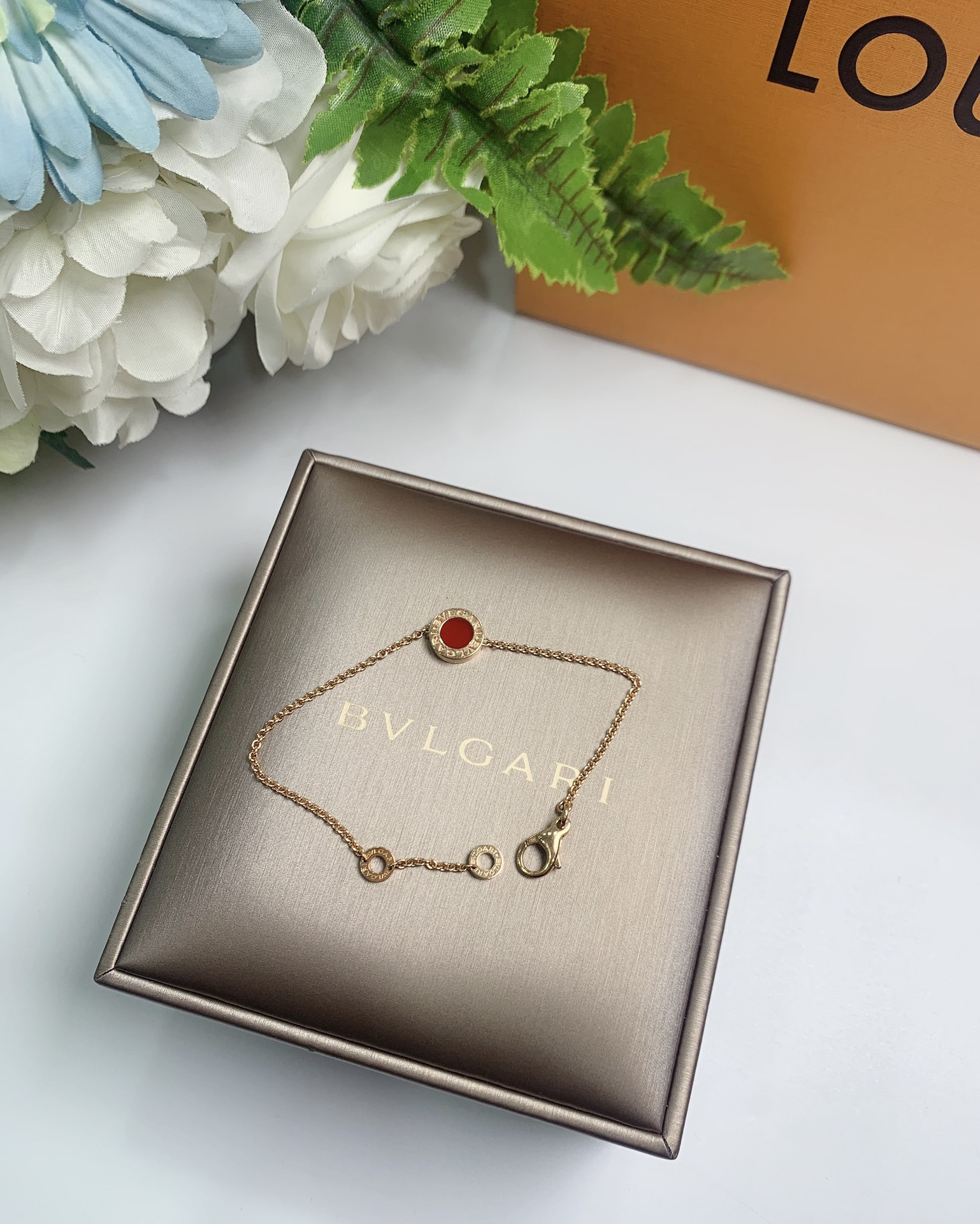 bvlgari宝格丽手链女