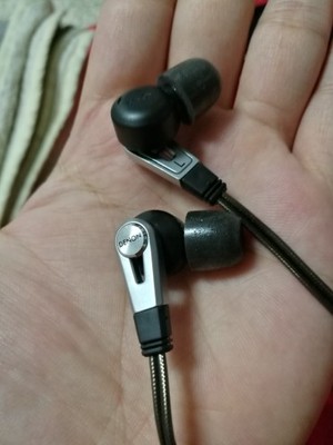 天龙ahc820耳机音质效果如何值不值