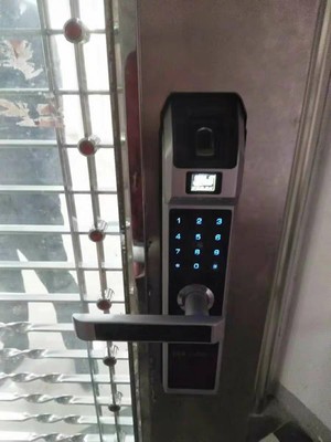 解说闺蜜推荐的三星智能锁好用吗，指纹识别灵敏吗？求助！