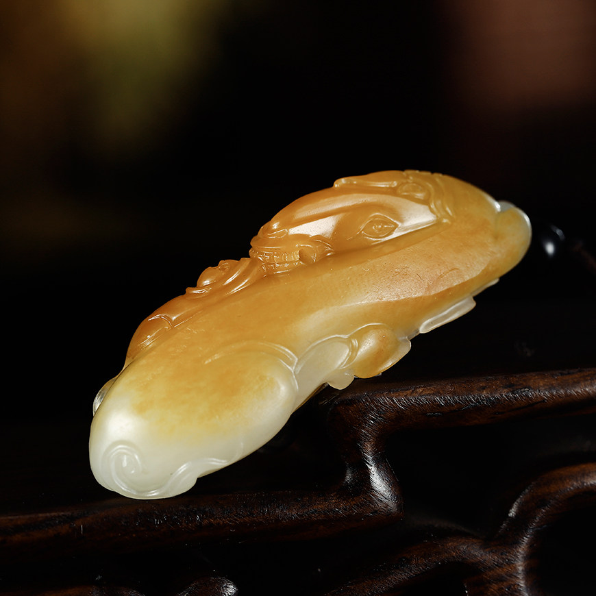 省级玉雕大师任翀作品新疆和田玉籽料马上封侯立体挂件男20克吊坠