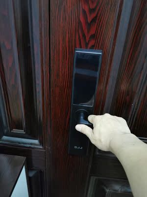 揭秘【选前忠告】鹿客OJJ智能指纹锁怎么样，方便好用吗？