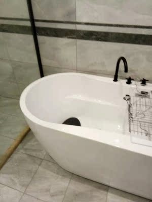 发帖和大家咨询下，果敢蛋形亚克力独立式简约浴缸好用吗?