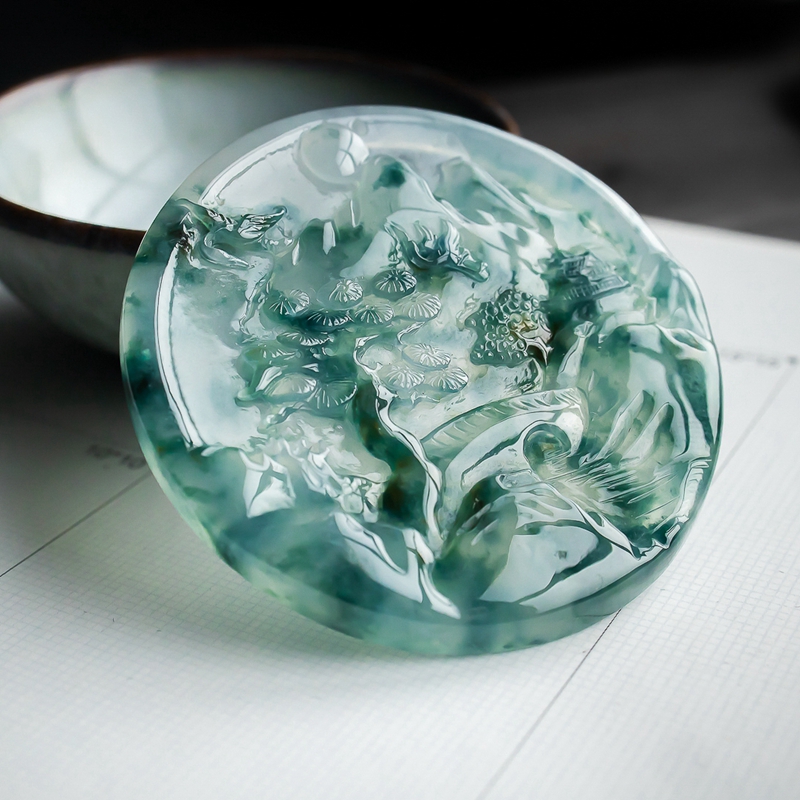 天然翡翠吊坠 31.64g冰种飘花山水意境圆牌男女款玉挂件a货拍卖