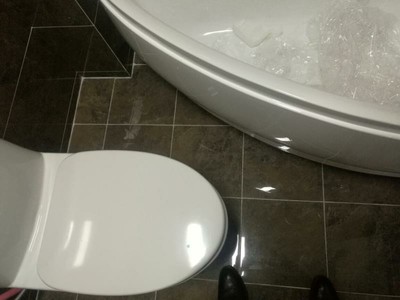 欧凯伦双人情侣扇形按摩浴缸好用吗?空间够不够大?