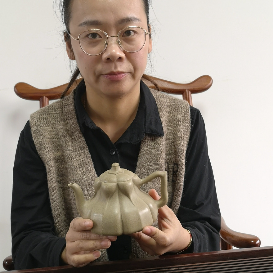 正宗宜兴紫砂壶 助理工艺美术师 张玲玲 玉兰 本山绿泥 340cc