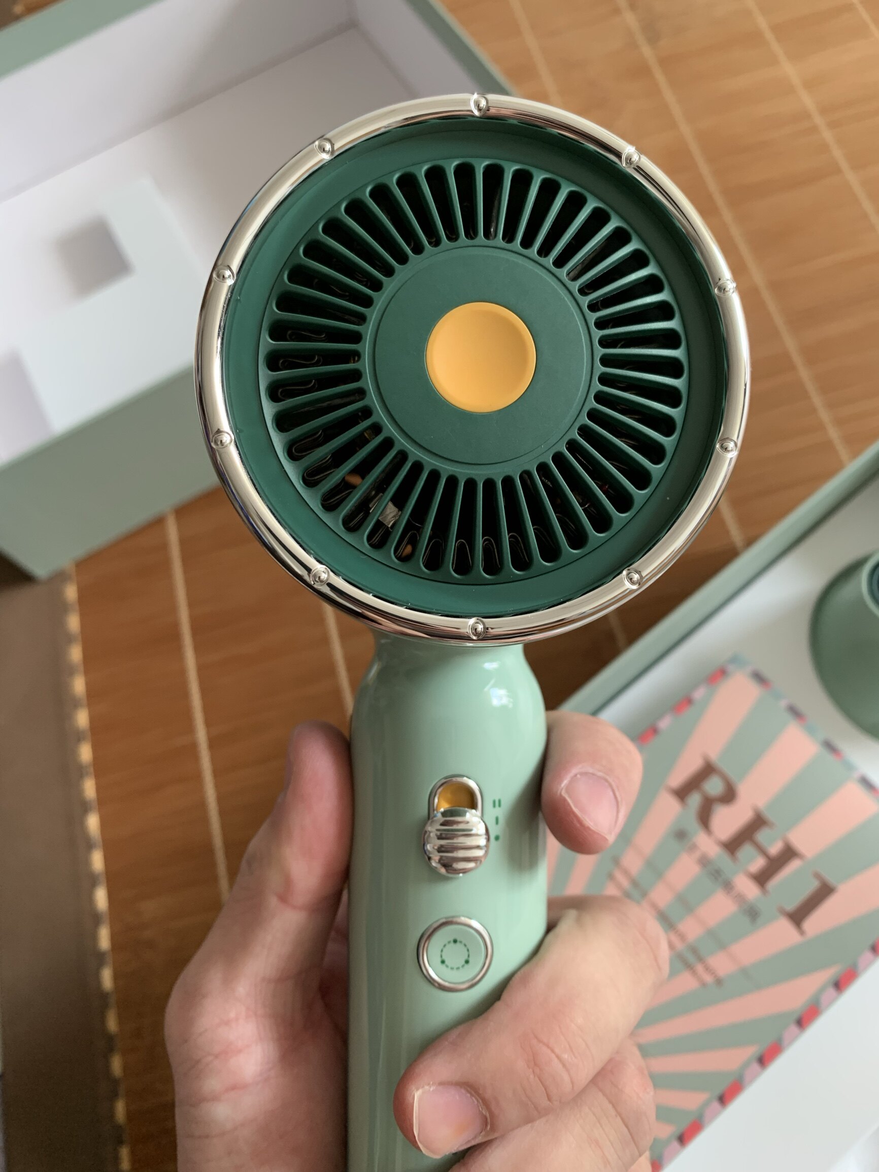 素士复古负离子按摩吹风机,300元左右送女生实用礼物