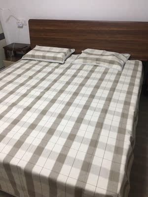 目前看来<参考>爱舒床垫和喜临门哪个更好，哪一个牌子比较大？