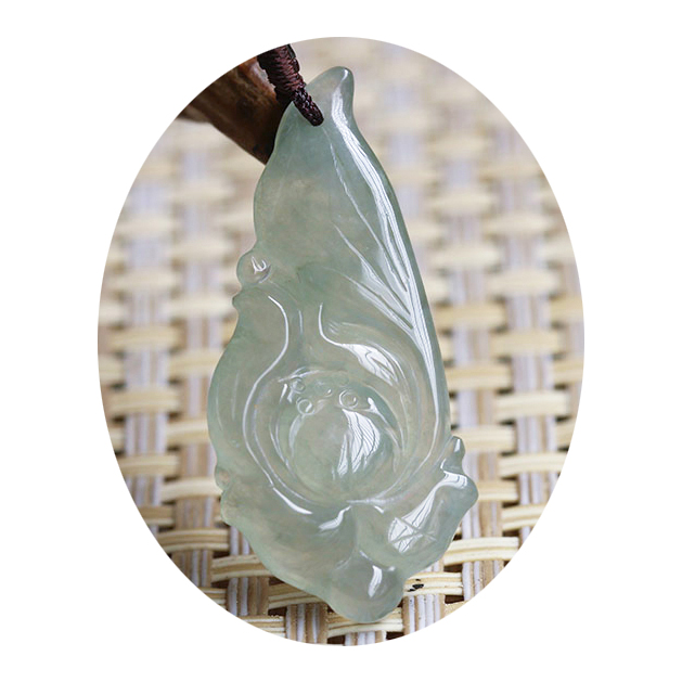 一元拍卖 天然a货老坑翡翠吊坠高冰种水润莲花吊坠 5.36g