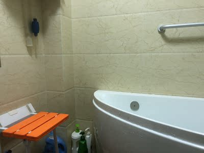 都是干货:箭牌扇形亚克力按摩浴缸质量怎么样?会漏水吗？