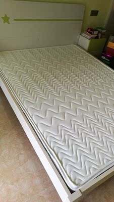 大家谈谈求内行说皖宝乳胶床垫怎么样，是真的乳胶吗？有味道吗？