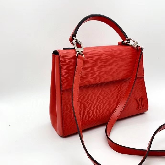 [9.5新】【实用好物】路易威登lv cluny bb红色水波纹手提包