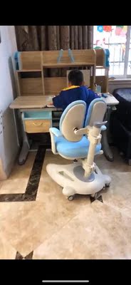刚上小学用博士有成儿童学习桌效果怎么样？值得入手吗？