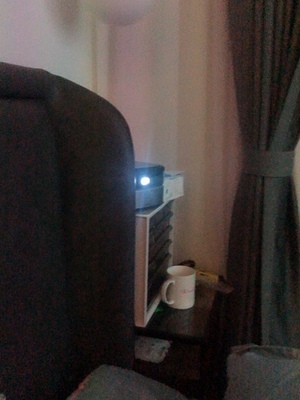 缺点吐槽：坚果J9投影仪怎么样？投影仪好用吗？