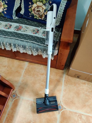 小狗吸尘器好还是飞利浦吸尘器好,大家分析一下之间差别