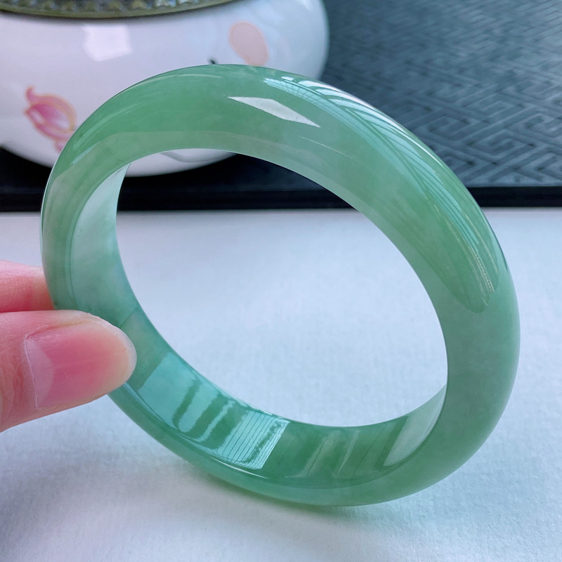 翡翠玉手镯正品 56圈口缅甸天然翡翠a货水润芙蓉种手镯 59.66g