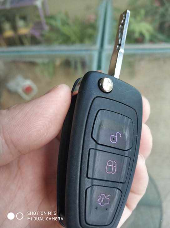 福特真车钥匙一把