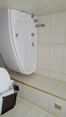 【求助大家】大神说东霸人造石独立浴缸好用吗?没有差评?