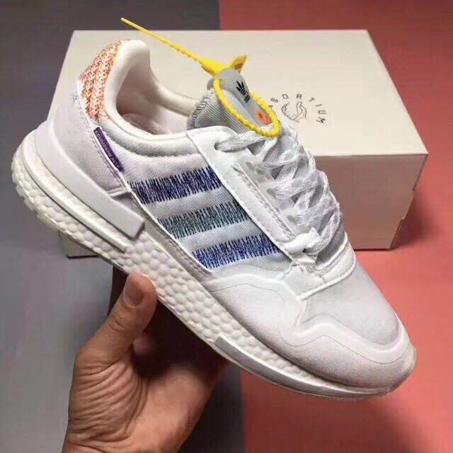 阿迪达斯联名ZX500RM