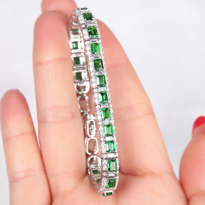 28克共4.86ct天然沙弗莱白金钻石手链800020方形排镶豪华 - 拍卖