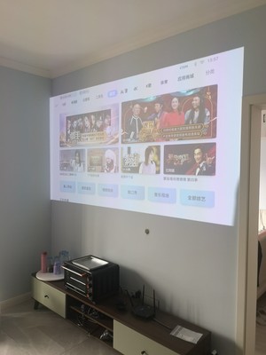 【真实点评】当贝投影仪F1和D1哪个好？入手半年反馈