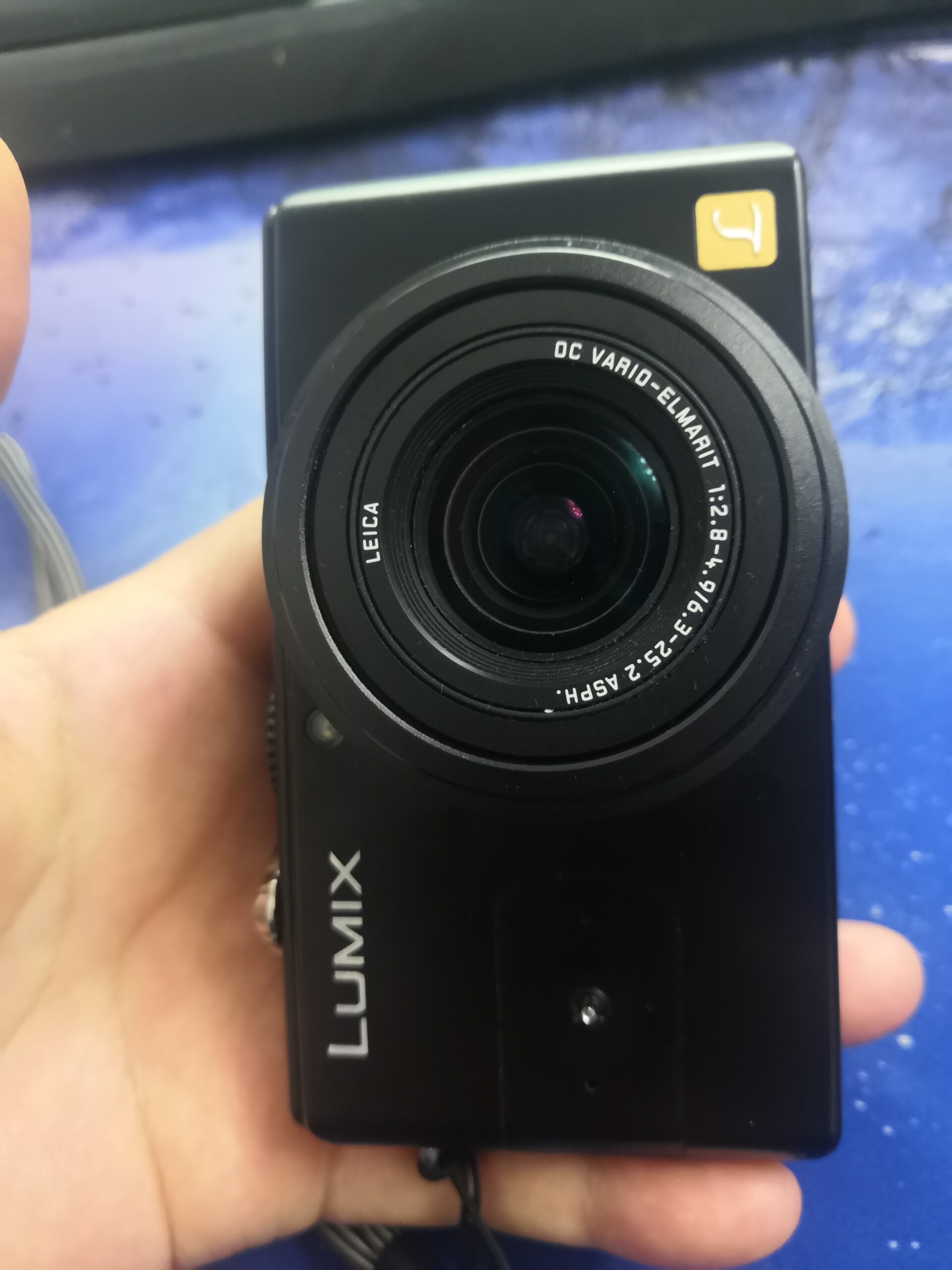 松下LUMIX DMC-LX2GK数码相机  ，实物拍摄外壳