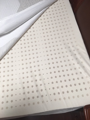 目前看来讨论:金可儿乳胶床垫怎么样,是不是天然乳胶?靠谱吗?