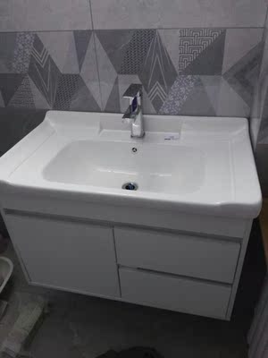 还原真相:YING鹰卫浴实木浴室柜怎么样?浴室柜质量可靠吗?