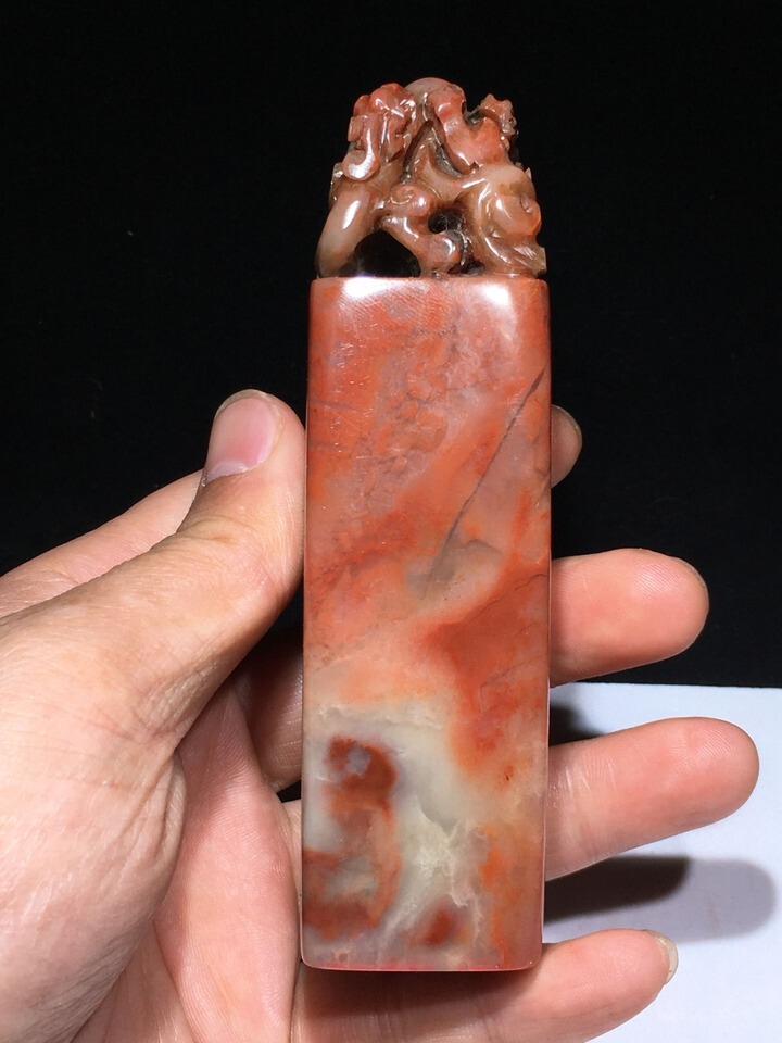 编号484:旧藏寿山石芙蓉石名家秋堂离龙印章重量:292.