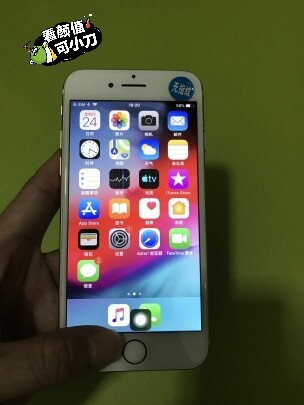 iPhone7金色32g有锁卡贴机8新日版Au可官解无返回