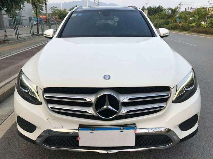 奔驰GLC2004MATIC，新车指导价39.60万，本地