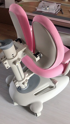 入手说说使用浩轩宜家儿童学习桌怎么样?是什么档次?