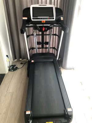 2周亲测解析,锐步跑步机jet300好用吗?减震如何?口碑评价?