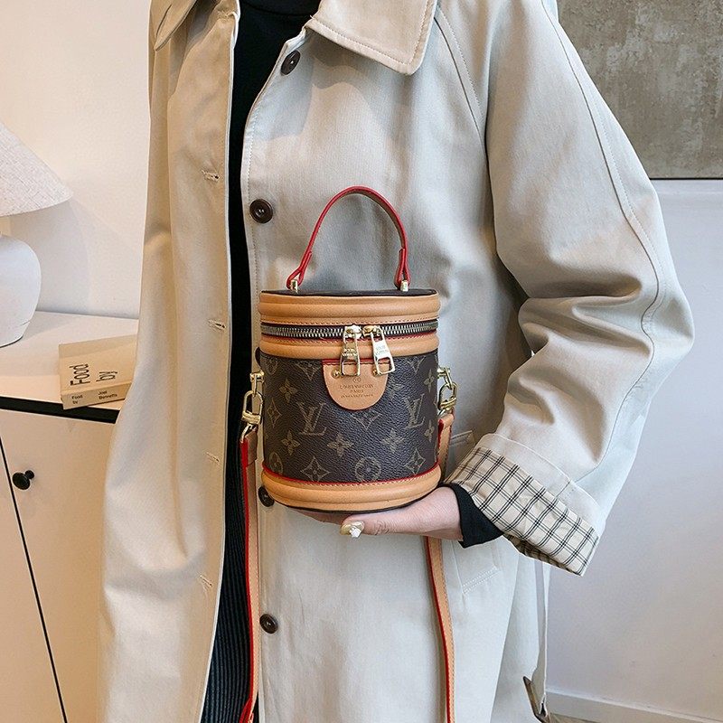 水桶包 66包邮 高版本女包 档口全新48小时发货