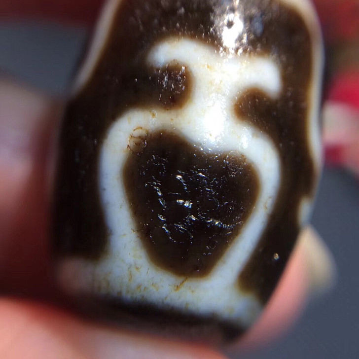 高油达洛宝瓶天珠