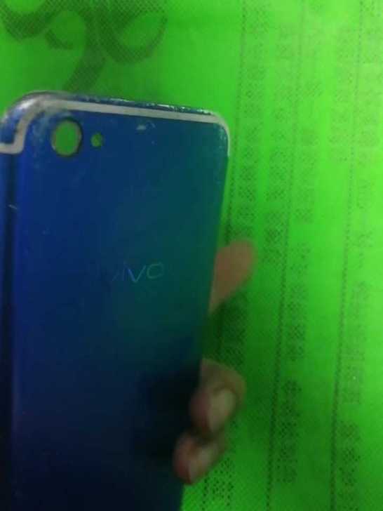 vivox9s蓝色原装拆机后盖成色一般带侧键镜片都有。没有变